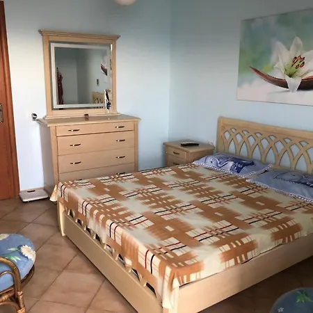 Joni Apartment *